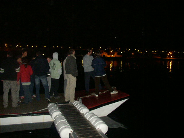 La nuit, le ponton est toujours anim
